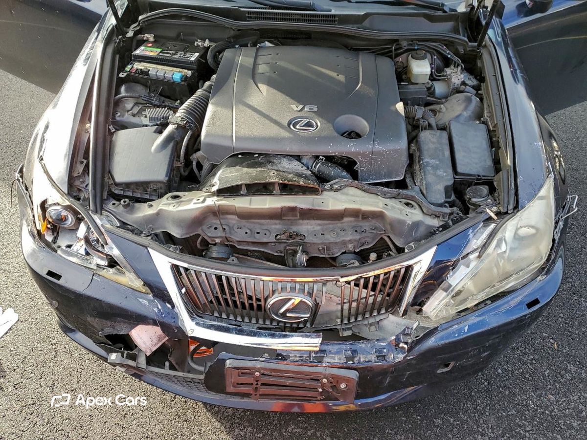 Lexus IS 2010