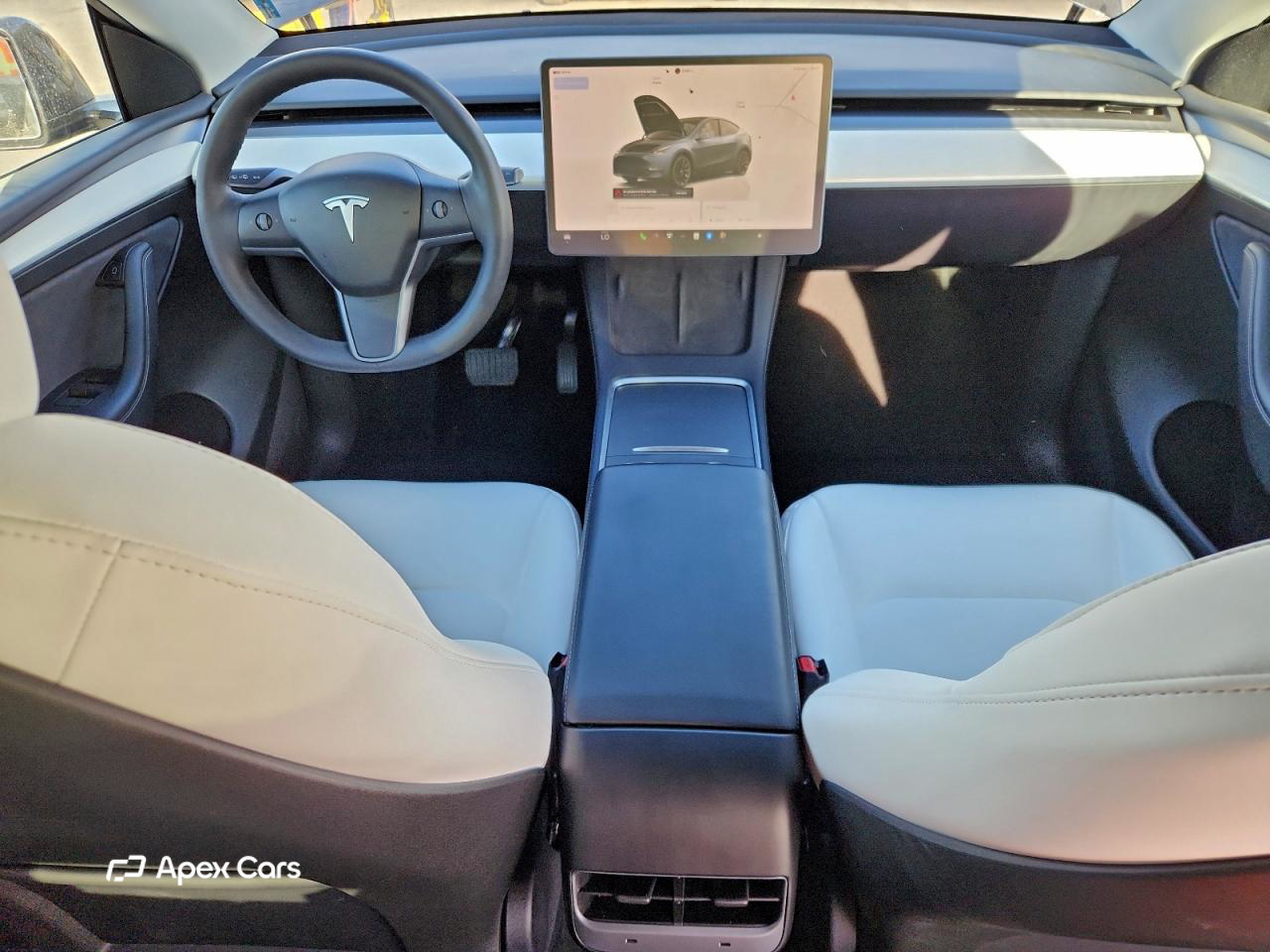 Tesla Model Y 2024