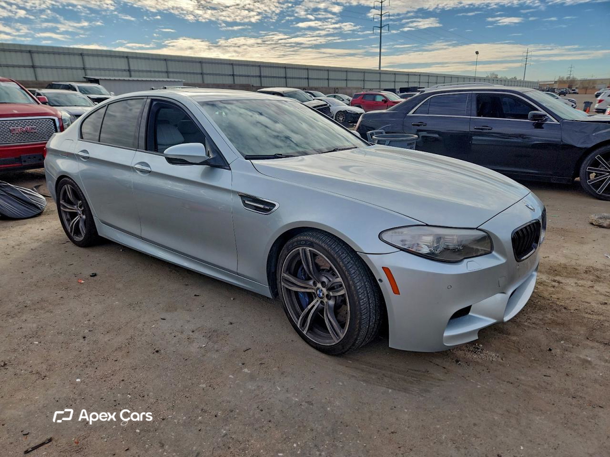 BMW M5 2013