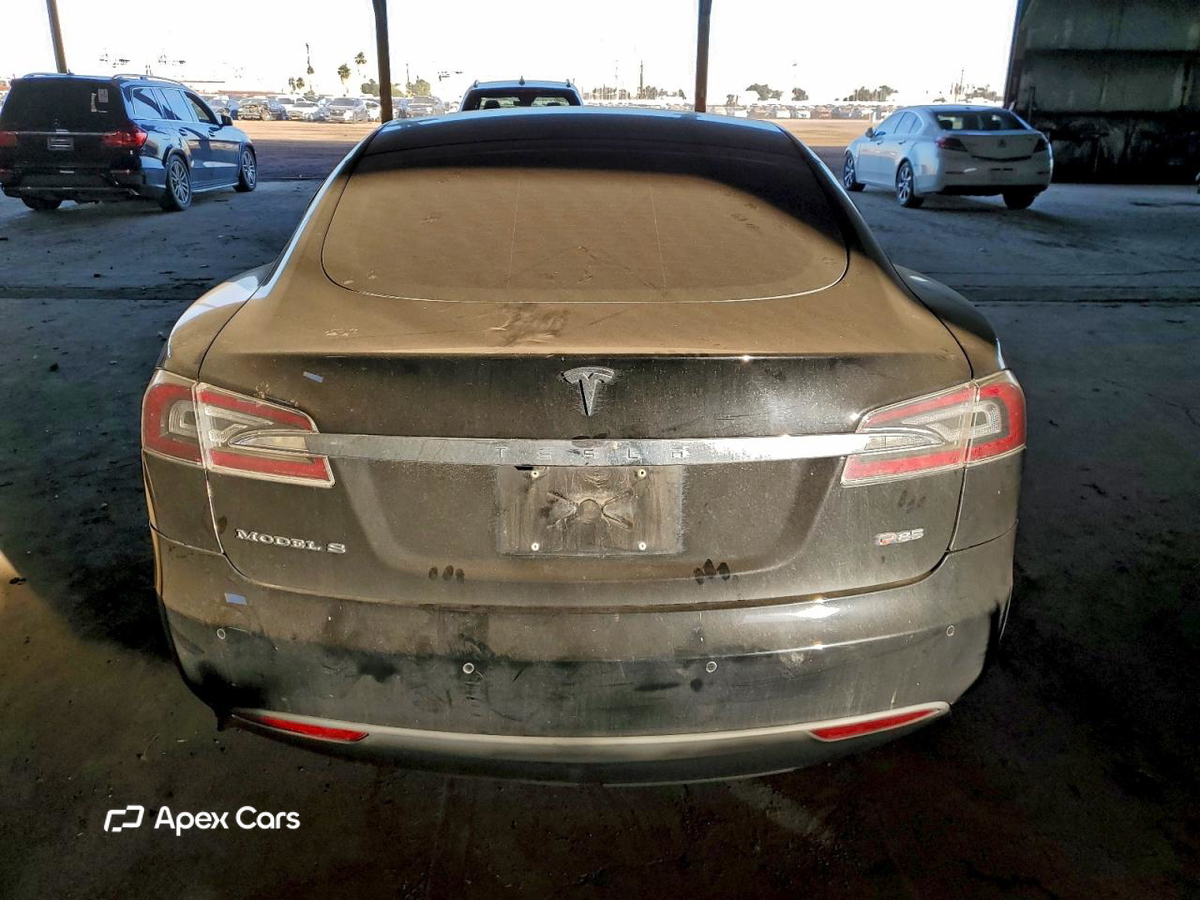 Tesla Model S 2013