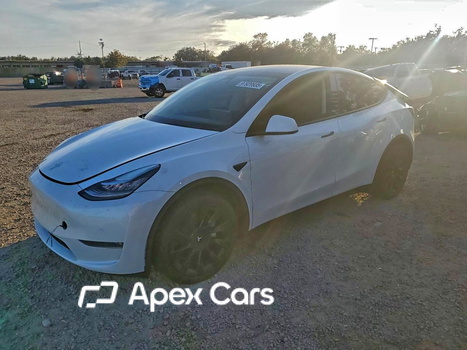 Tesla Model Y 2020 - Image 1 of 13