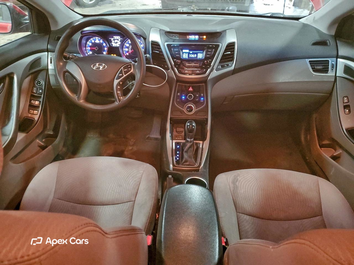 Hyundai Elantra 2015
