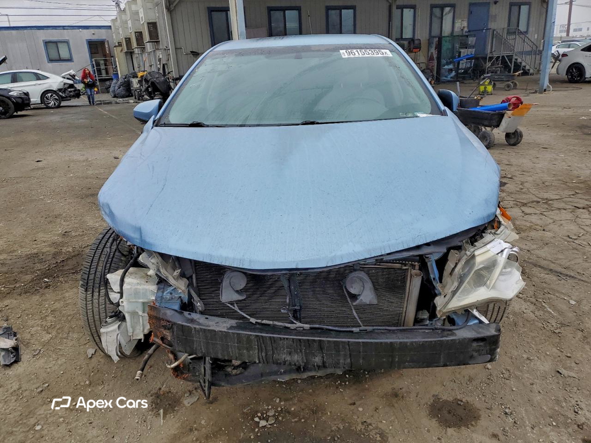 Toyota Camry 2012