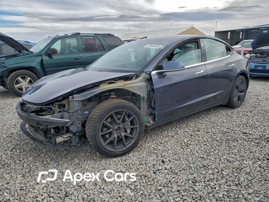 Tesla Model 3 2020 - Image 1 of 14
