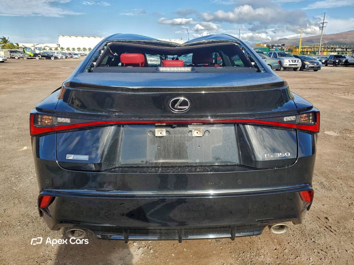 Lexus IS 2021