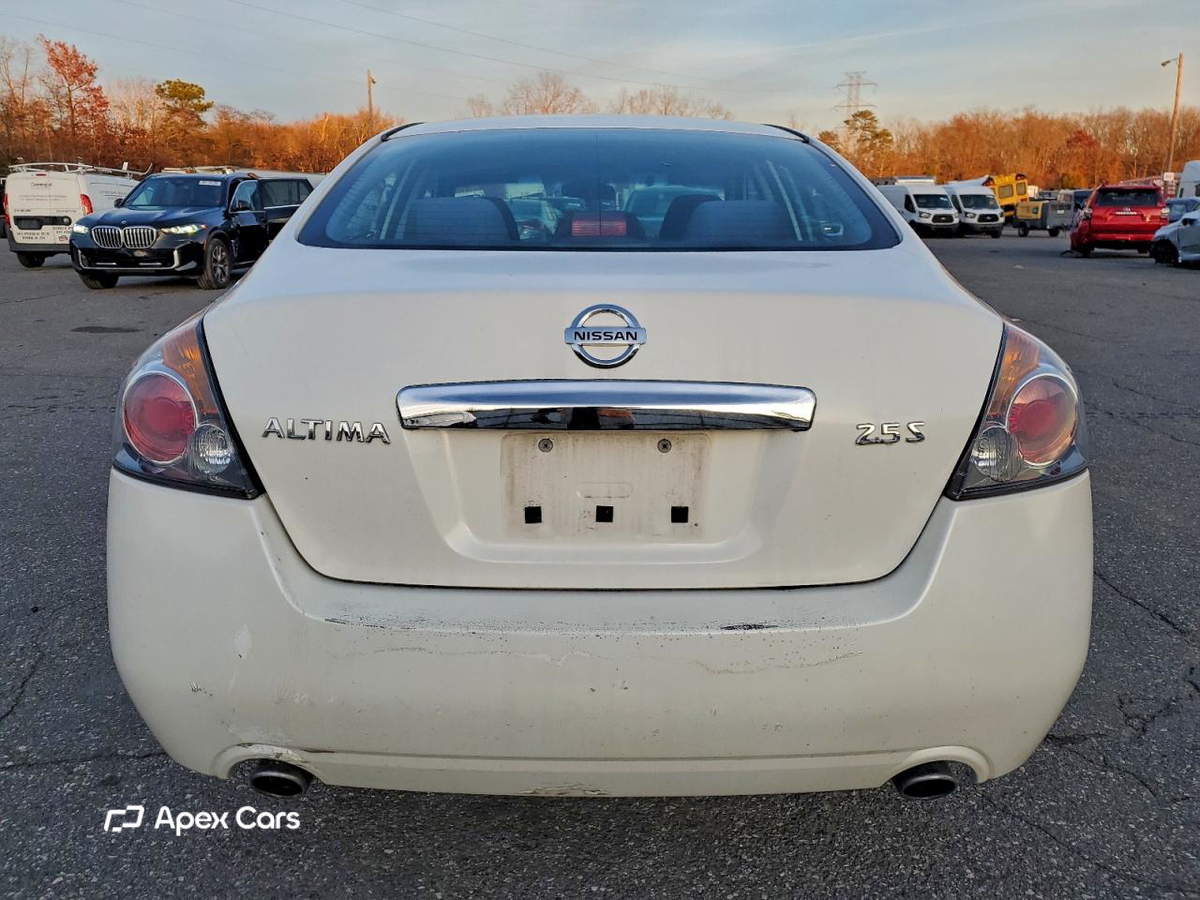 Nissan Altima 2012