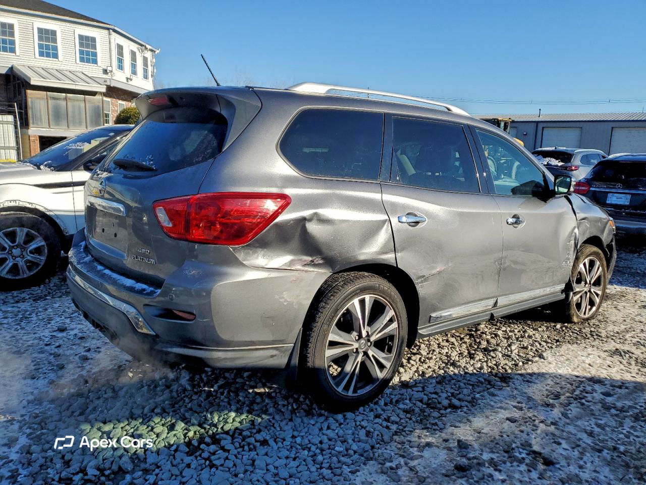 Nissan Pathfinder 2018