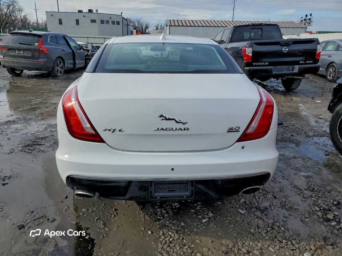 Jaguar XJ 2016