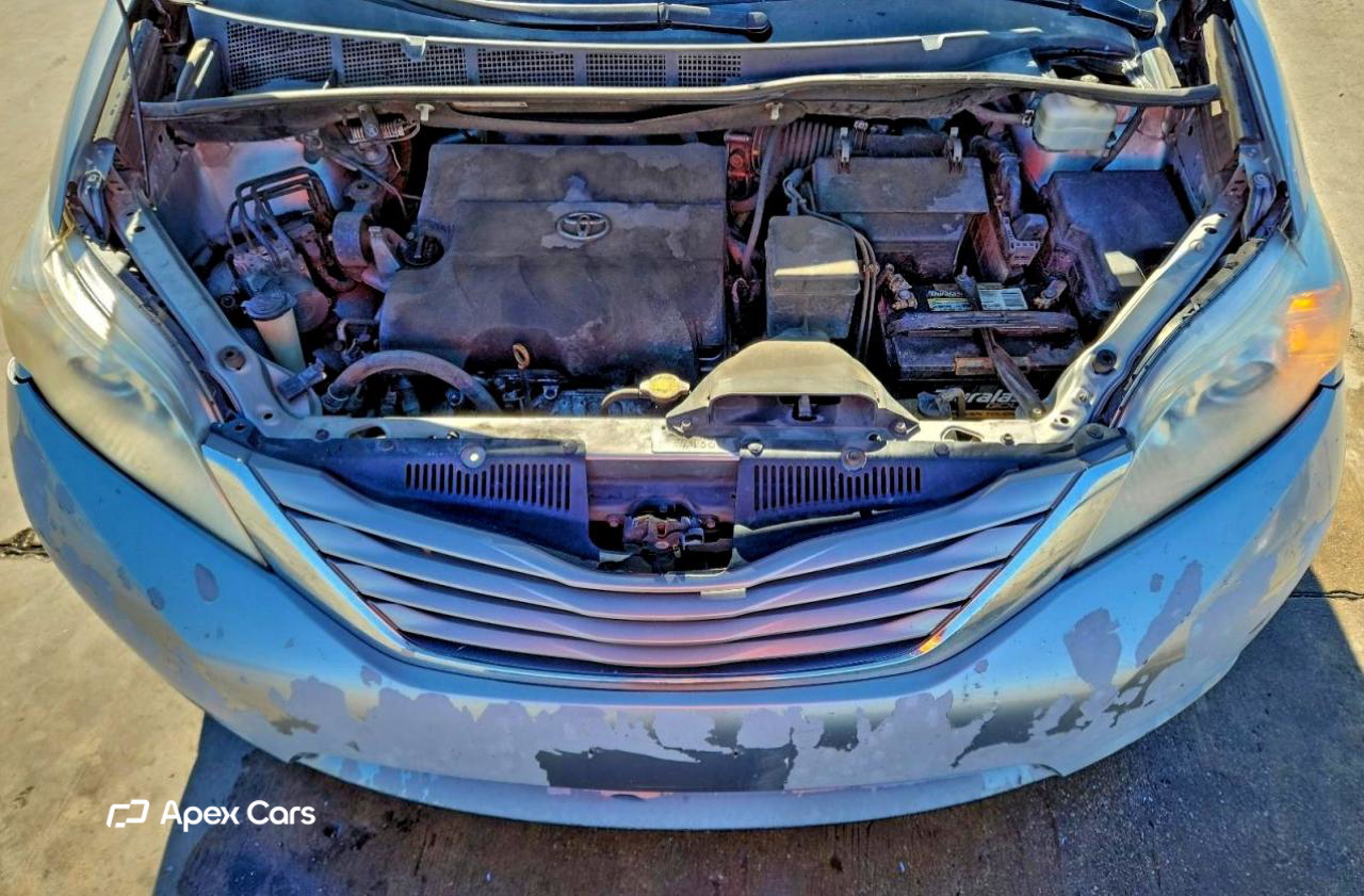 Toyota Sienna 2016