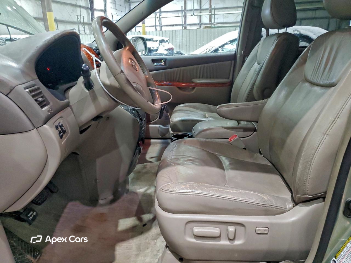 Toyota Sienna 2010