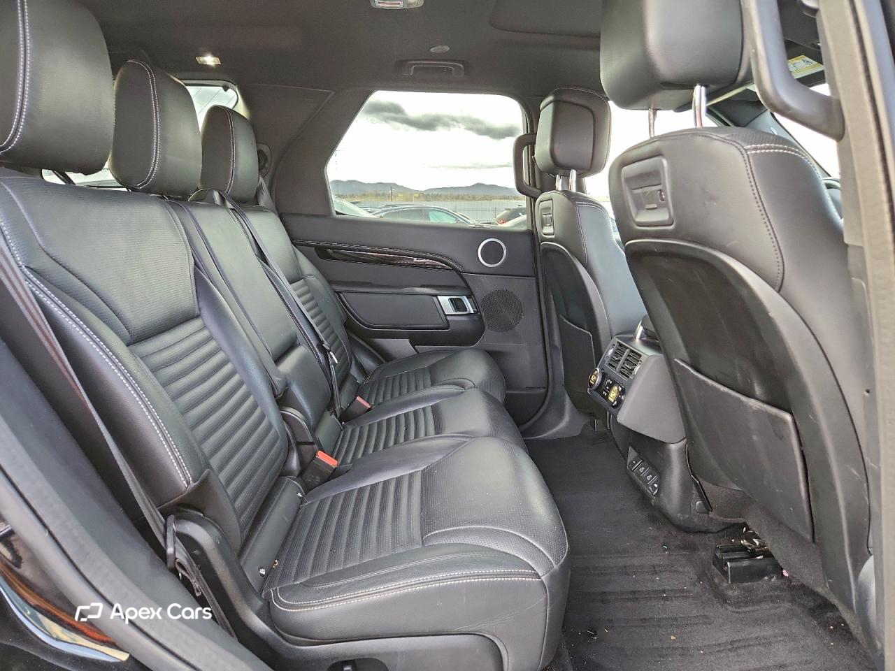 Land Rover Discovery 2021