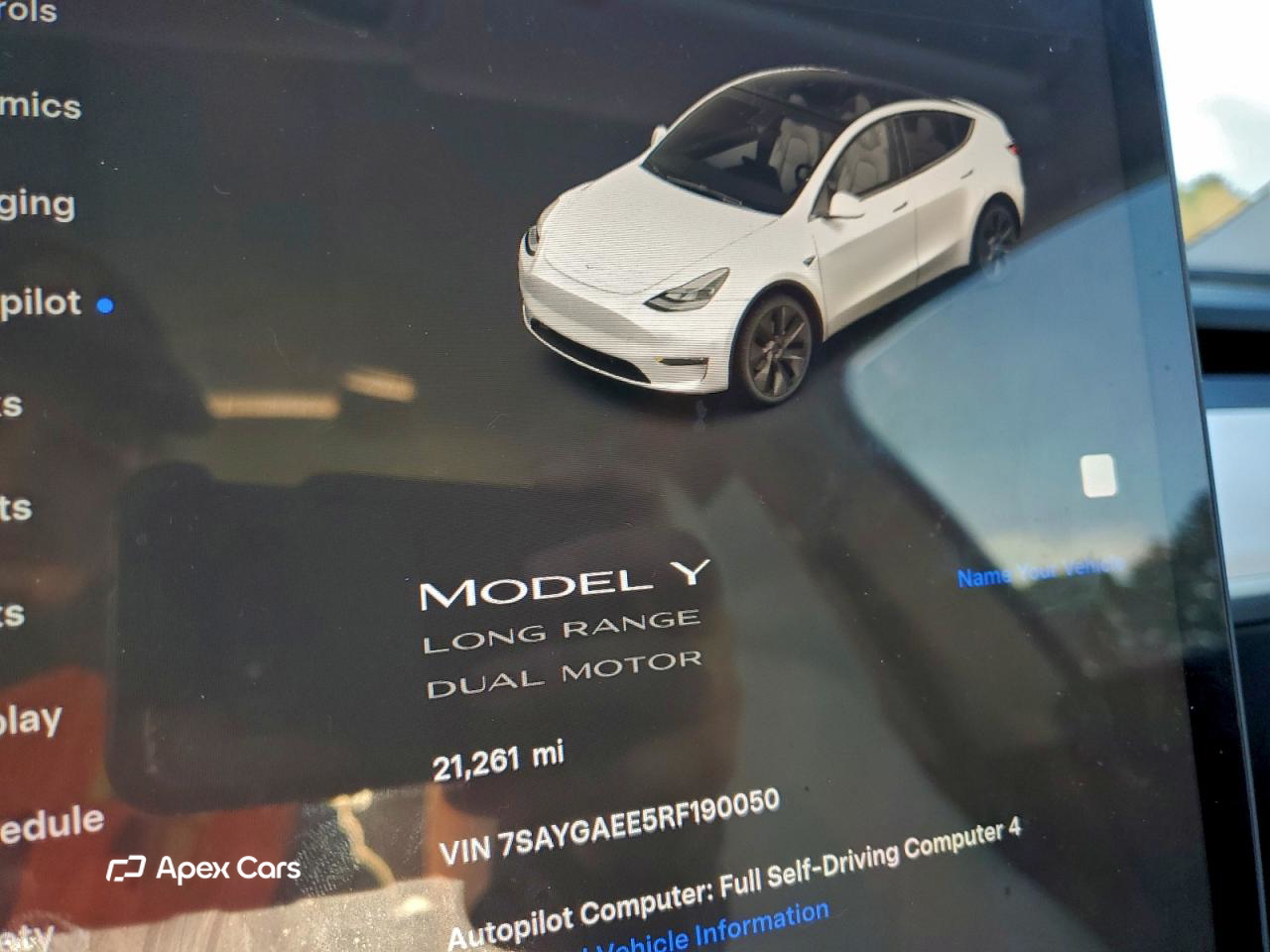 Tesla Model Y 2024