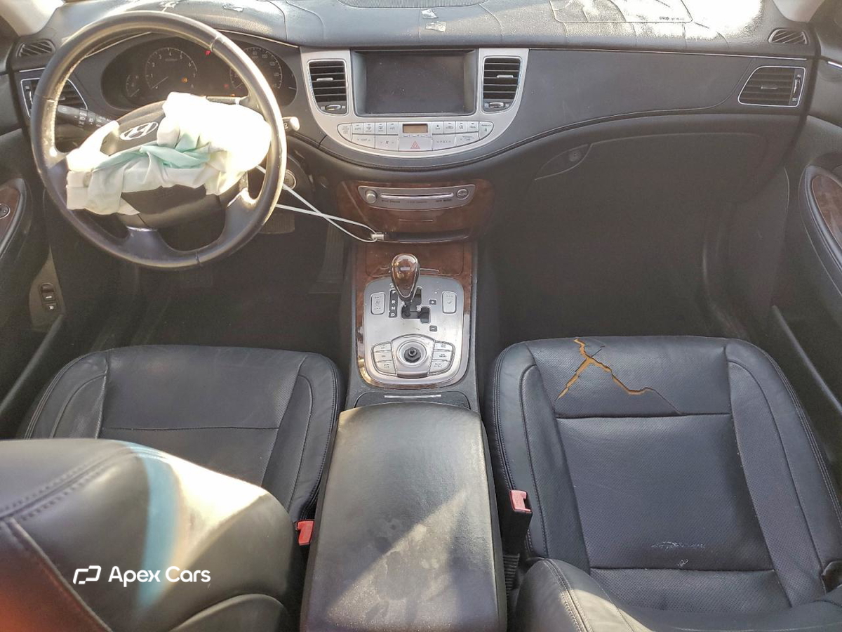 Hyundai Genesis 2011