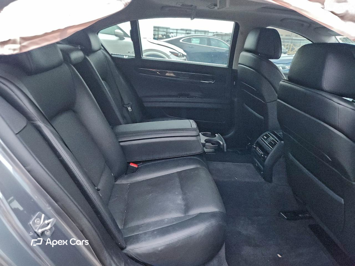 BMW Series 7 2012