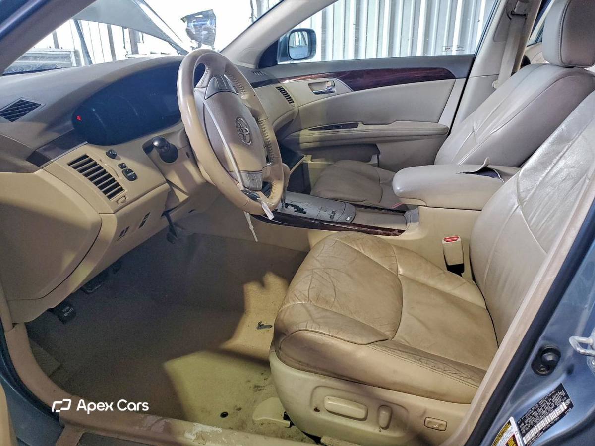 Toyota Avalon 2010