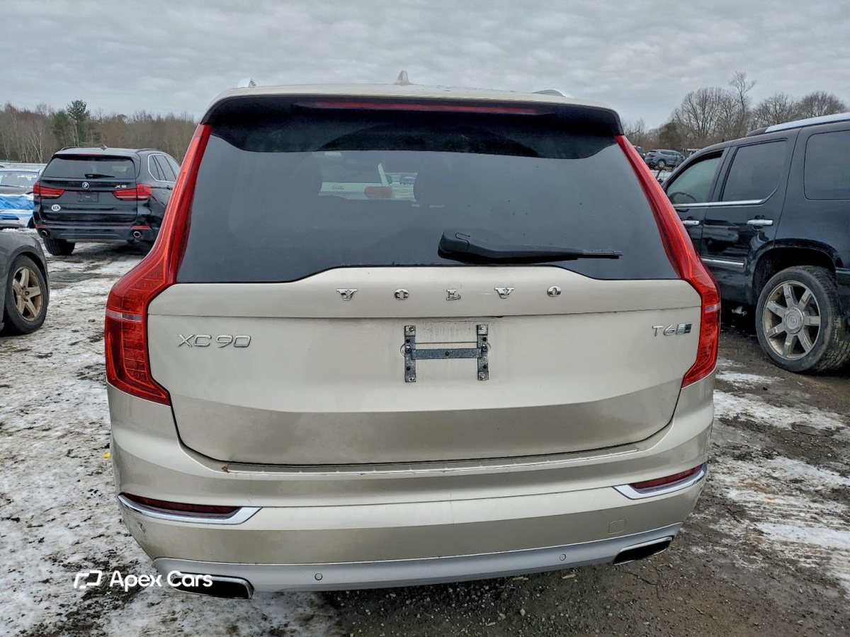 Volvo XC90 2016