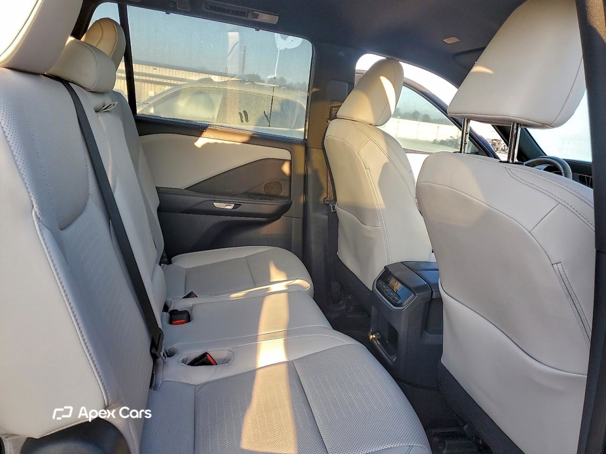 Lexus TX 2025