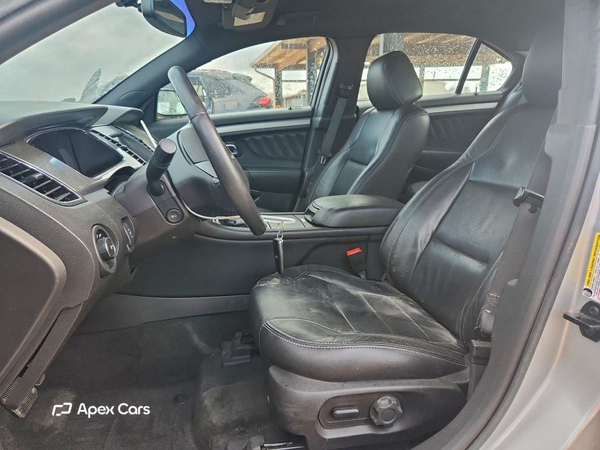 Ford Taurus 2016