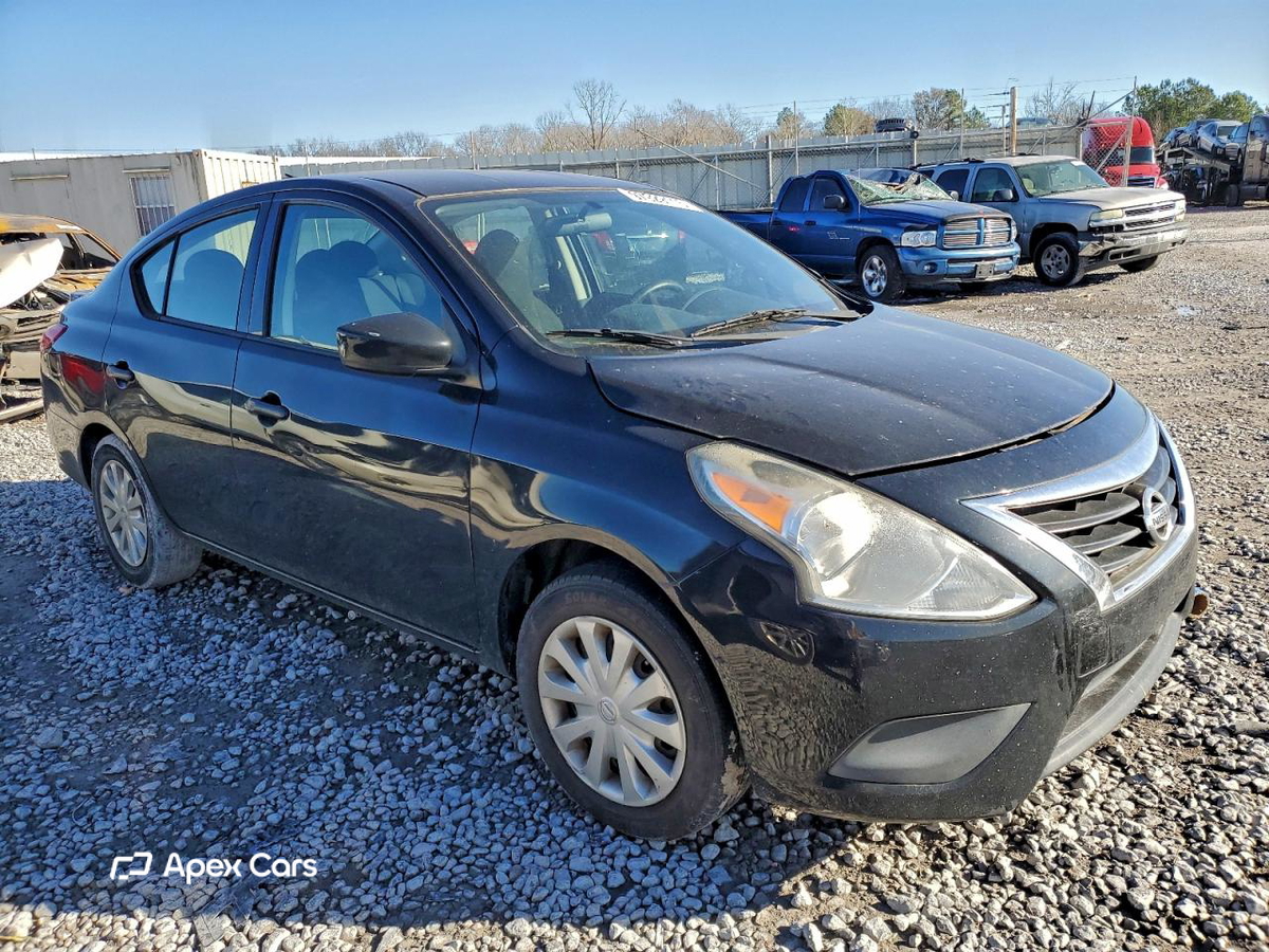 Nissan Versa 2016
