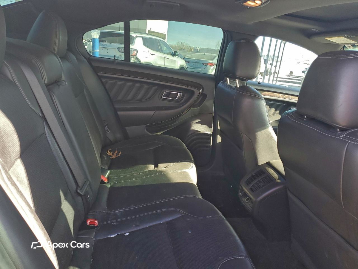 Ford Taurus 2015