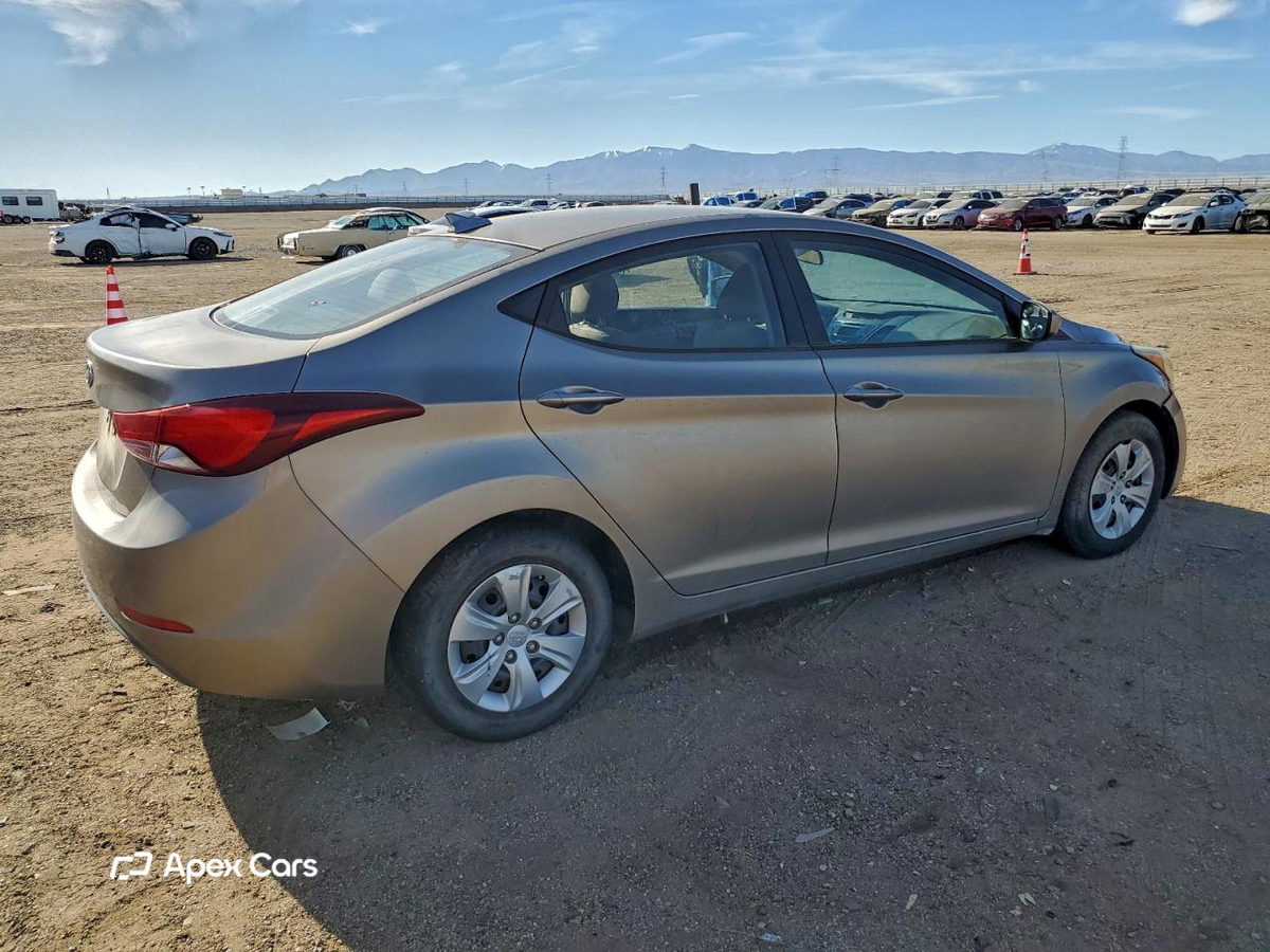 Hyundai Elantra 2016