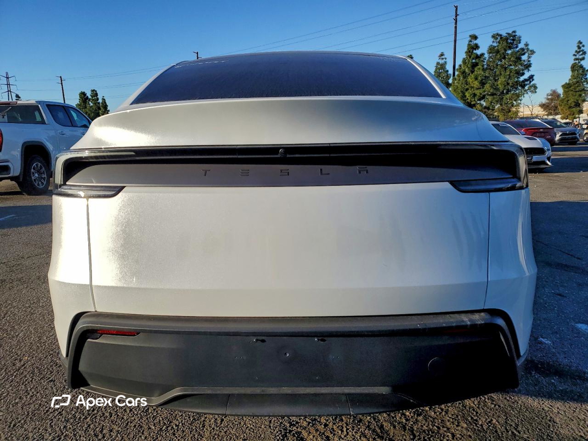 Tesla Model Y 2026