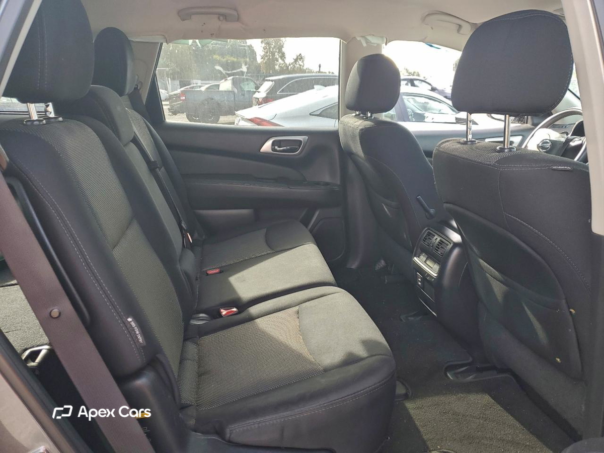 Nissan Pathfinder 2018