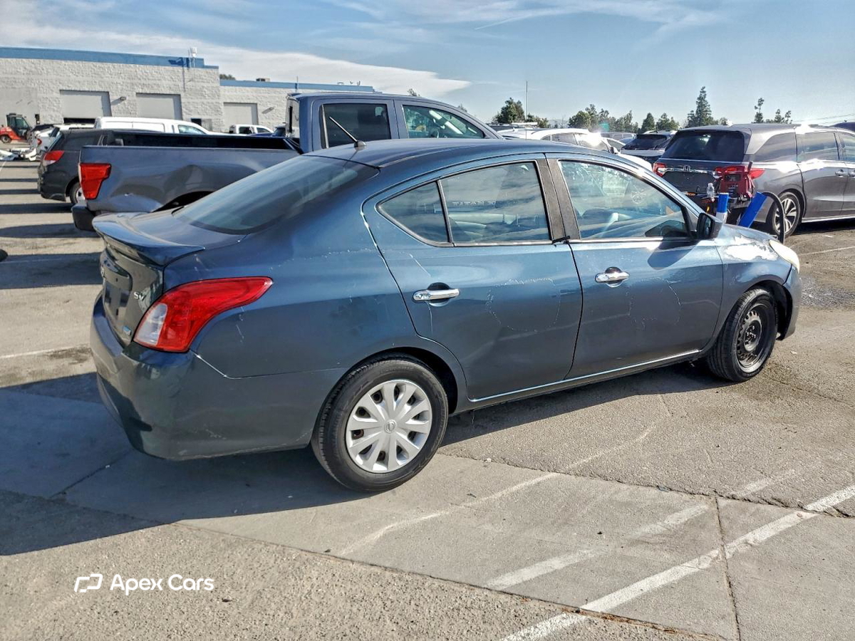 Nissan Versa 2016