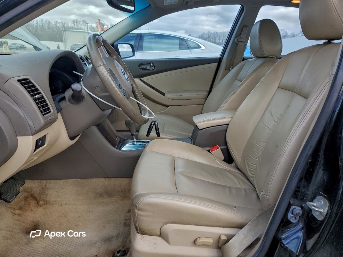 Nissan Altima 2012