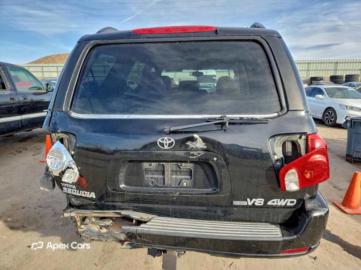 Toyota Sequoia 2005