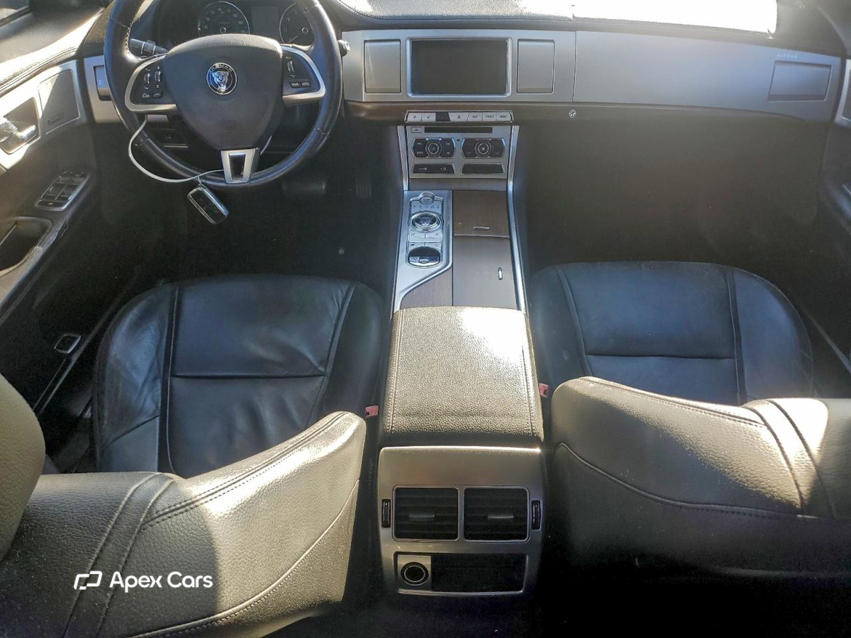 Jaguar XF 2015