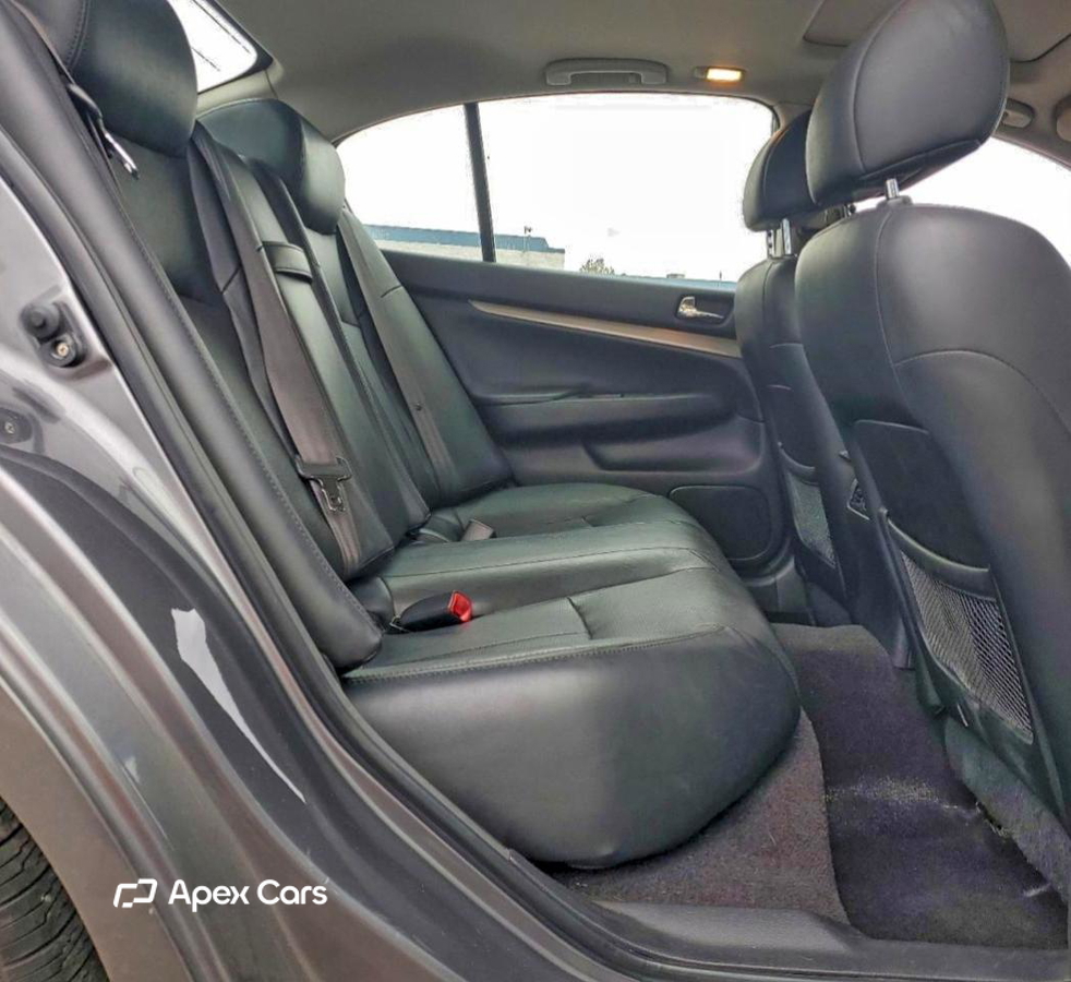 Infiniti G 2012