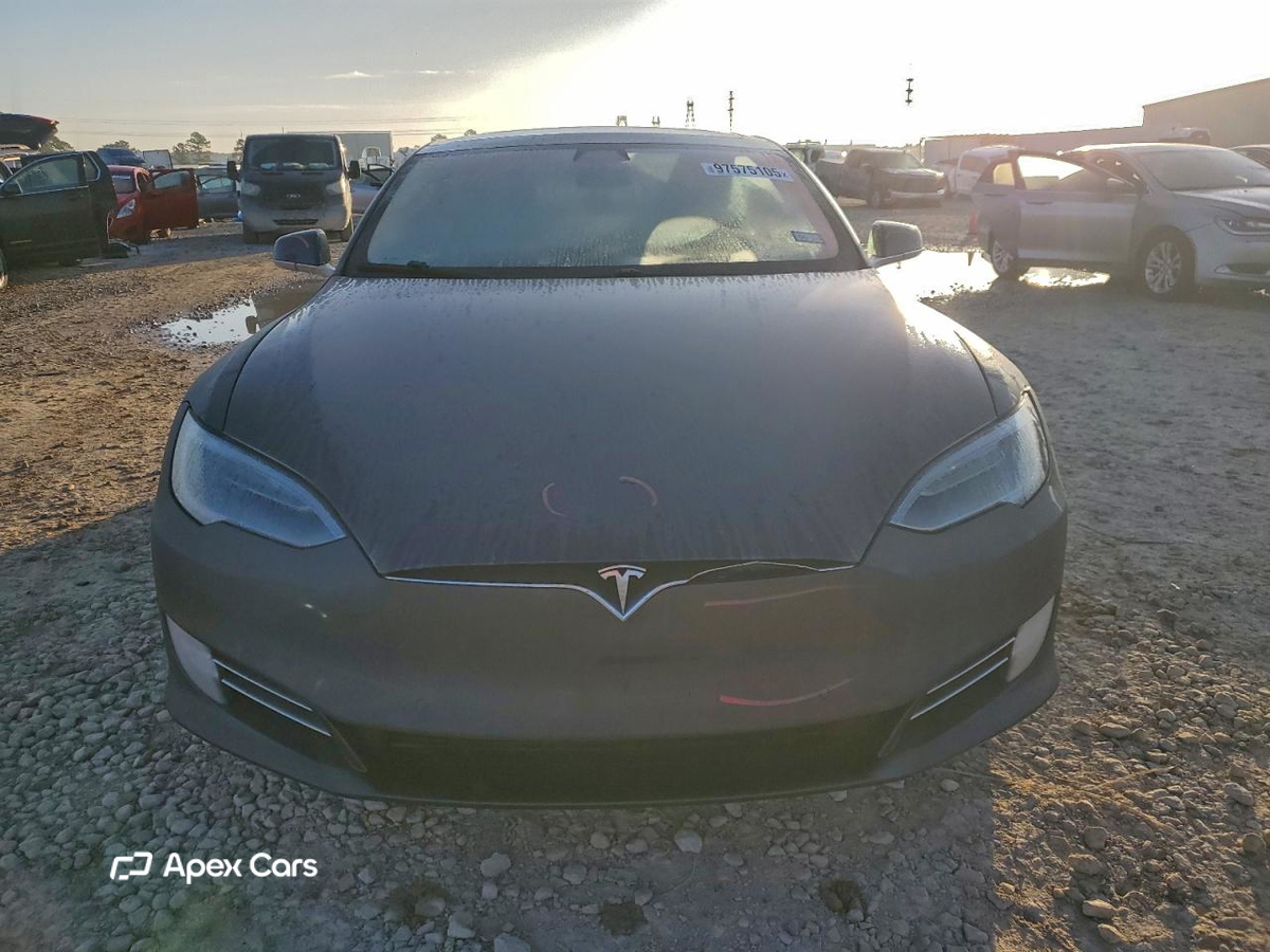 Tesla Model S 2018