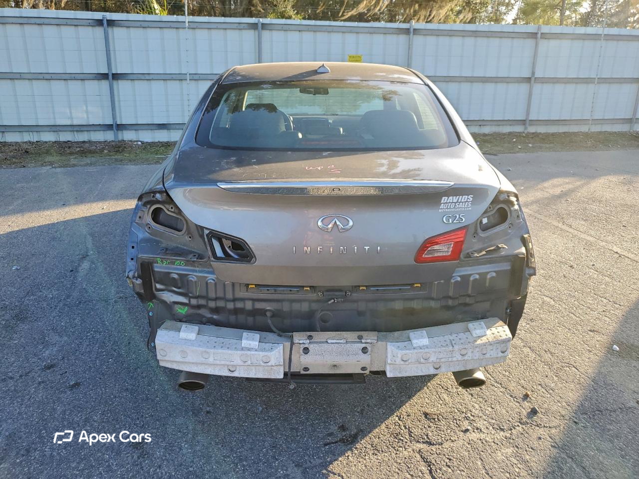 Infiniti G 2011