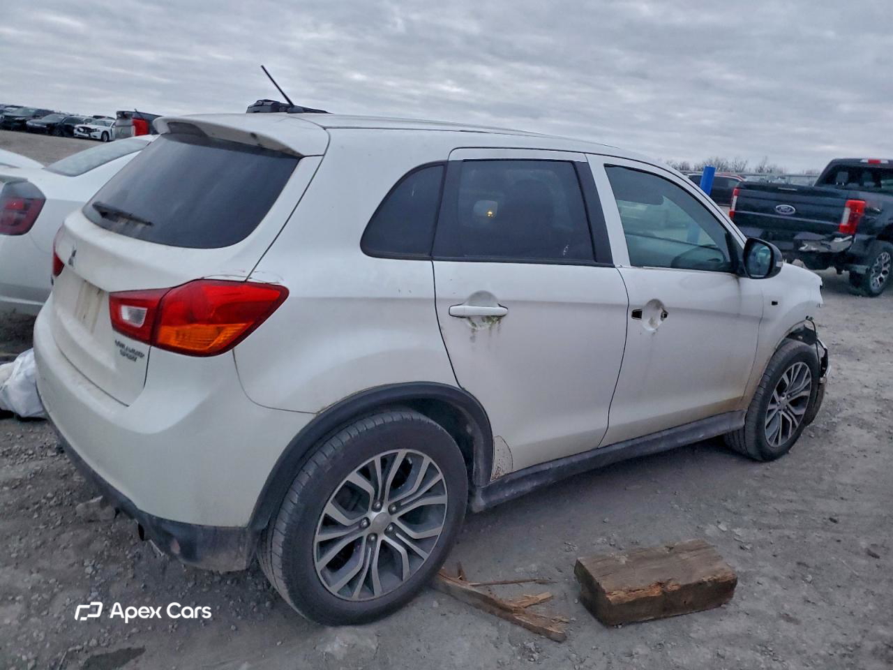 Mitsubishi Outlander 2016