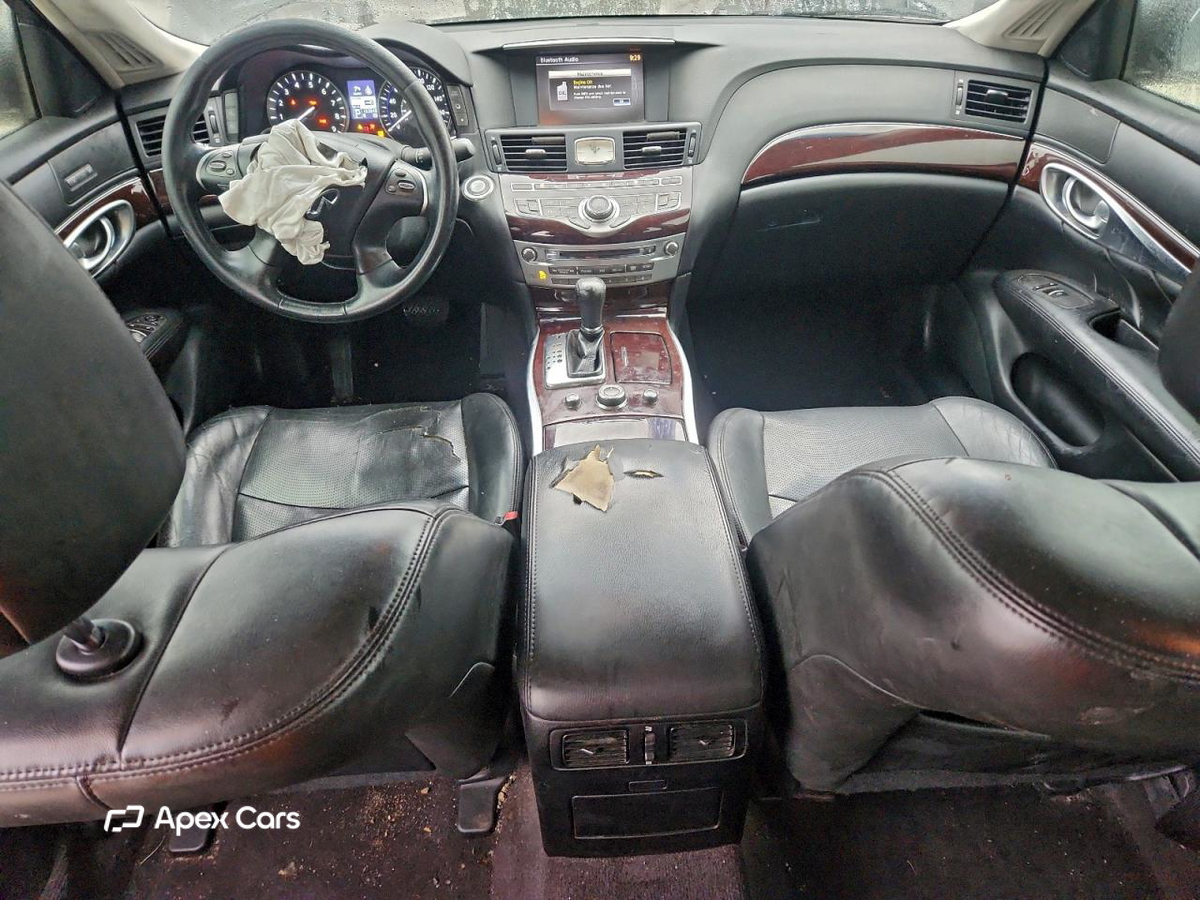 Infiniti M 2012