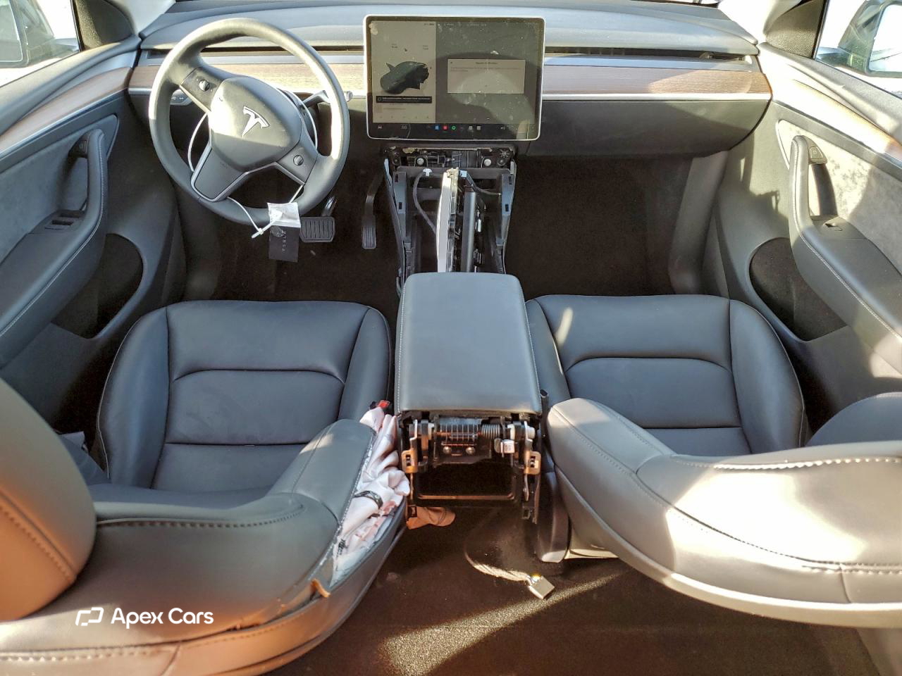 Tesla Model Y 2024