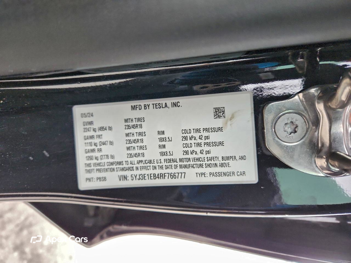 Tesla Model 3 2024