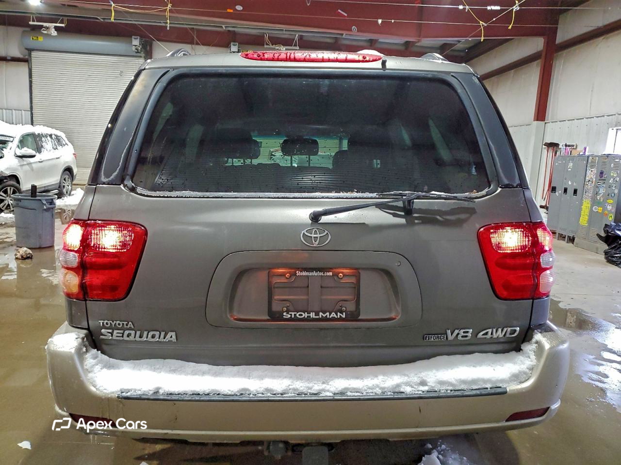 Toyota Sequoia 2004