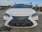 Lexus ES 2019