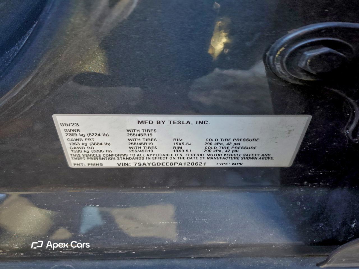 Tesla Model Y 2023