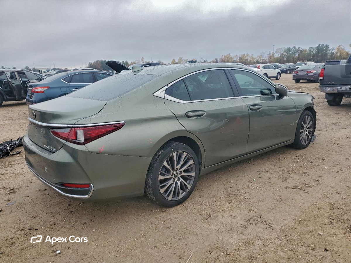 Lexus ES 2021