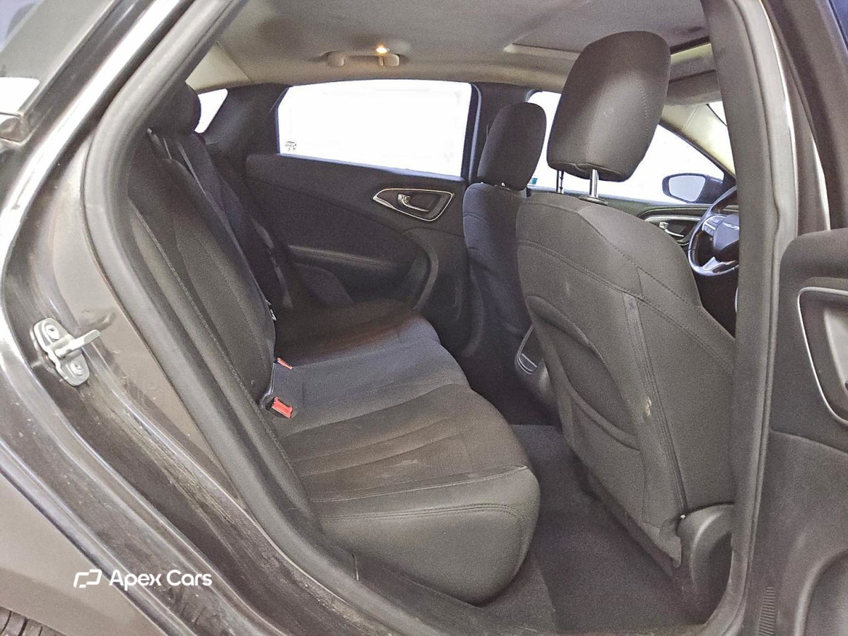Chrysler 200 2015