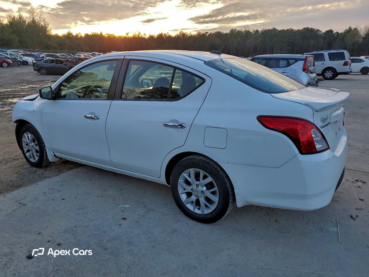 Nissan Versa 2018