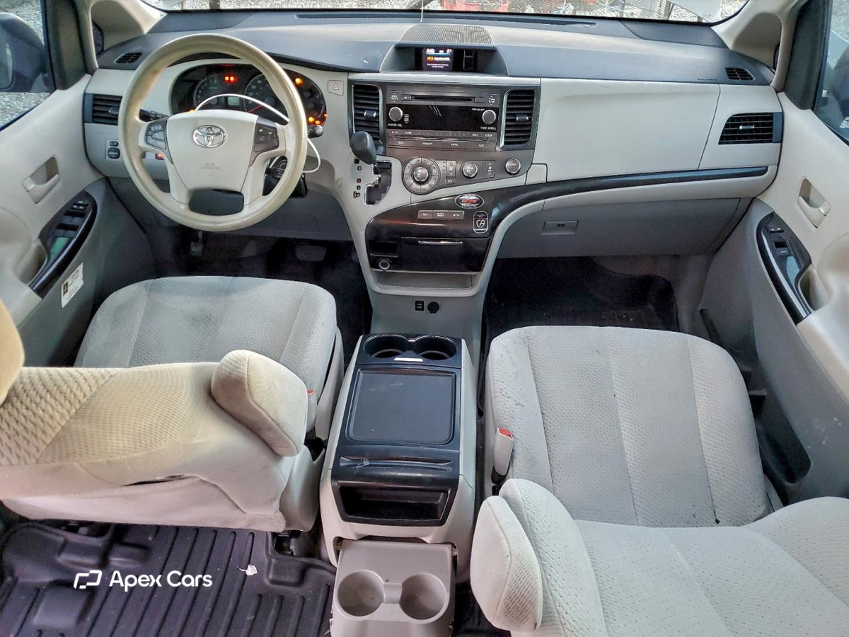 Toyota Sienna 2012
