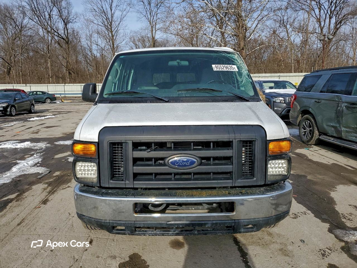 Ford Econoline 2011
