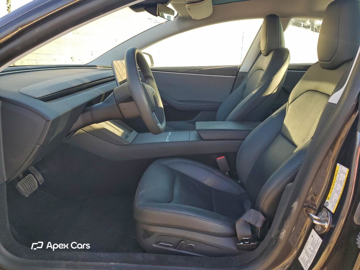 Tesla Model 3 2024