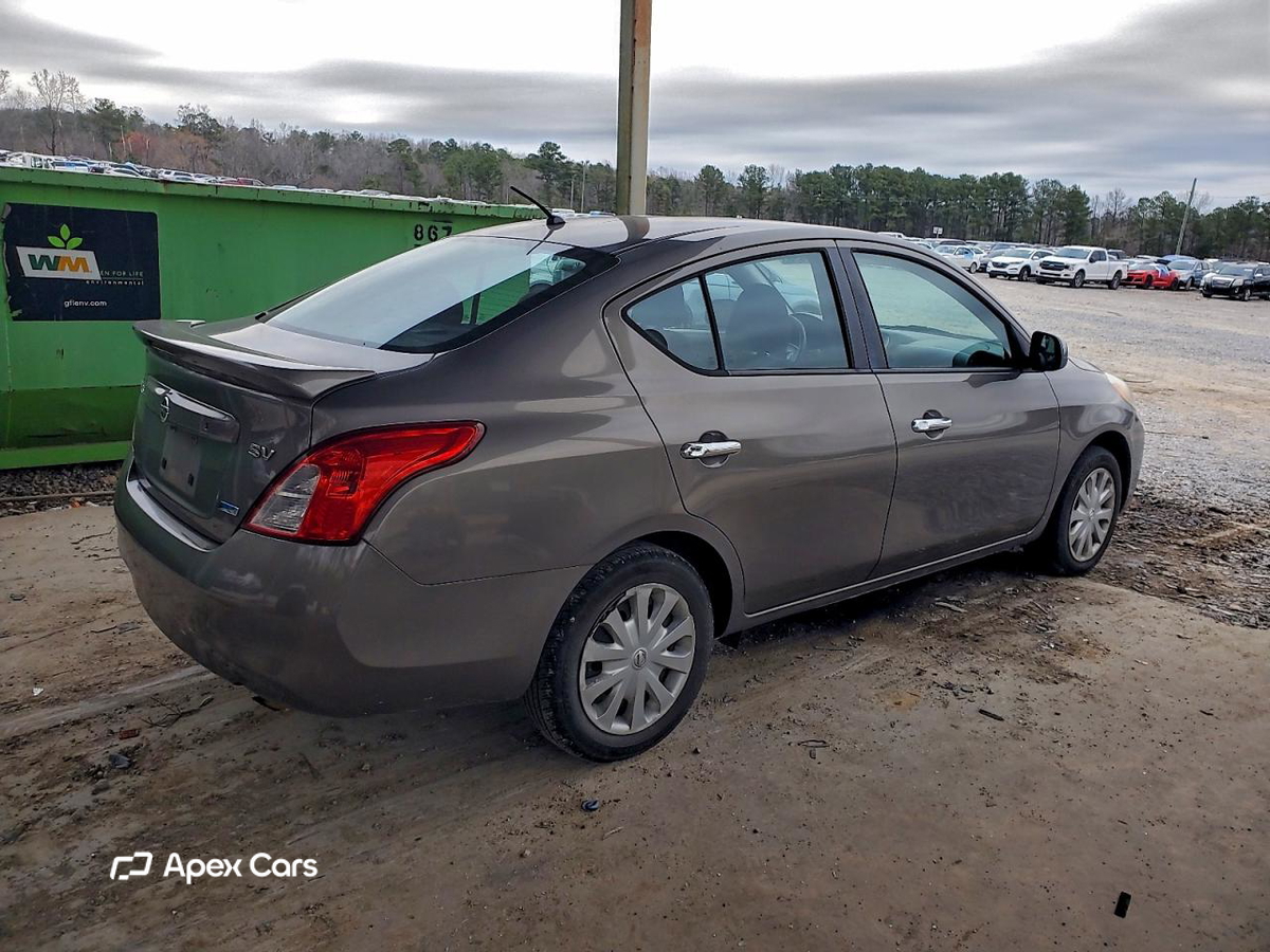 Nissan Versa 2013