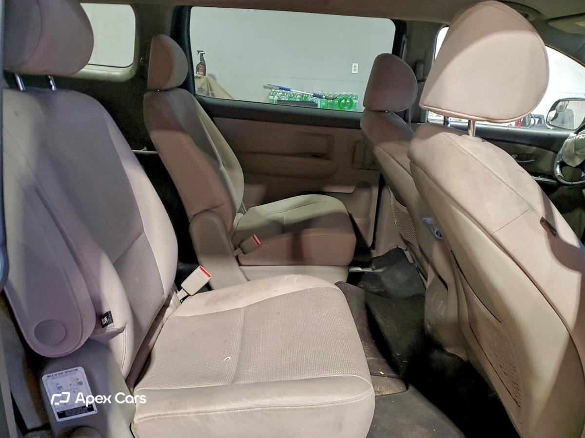 Kia Sedona 2016