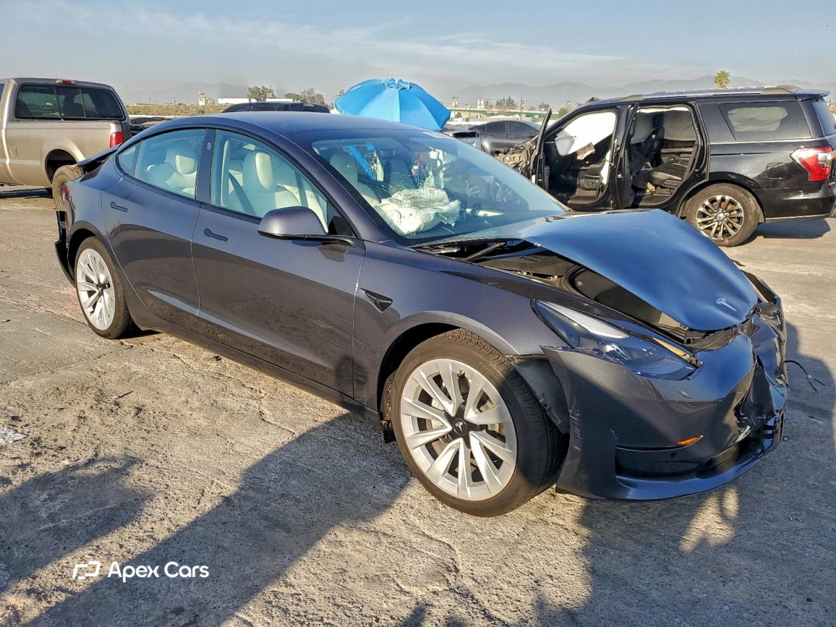 Tesla Model 3 2022